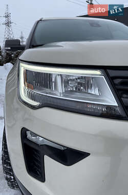 Внедорожник / Кроссовер Ford Explorer 2017 в Львове