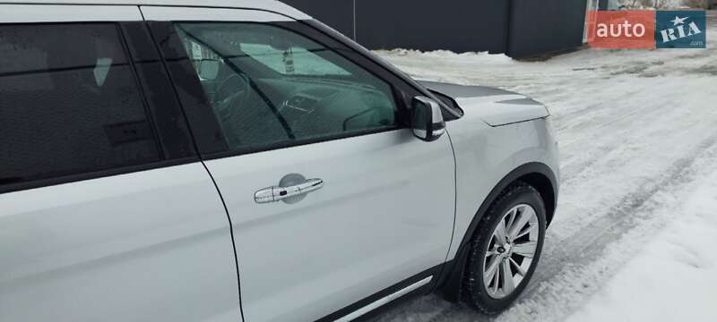 Внедорожник / Кроссовер Ford Explorer 2019 в Львове