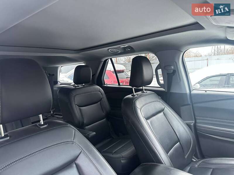 Позашляховик / Кросовер Ford Explorer 2022 в Львові