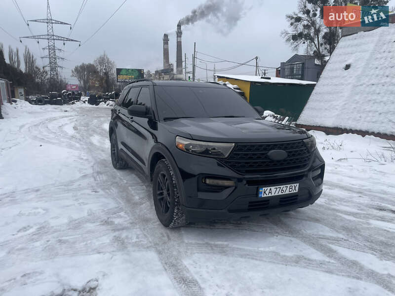 Позашляховик / Кросовер Ford Explorer 2021 в Вишневому фото 6 Позашляховик / Кросовер Ford Explorer 2021 в Вишневому