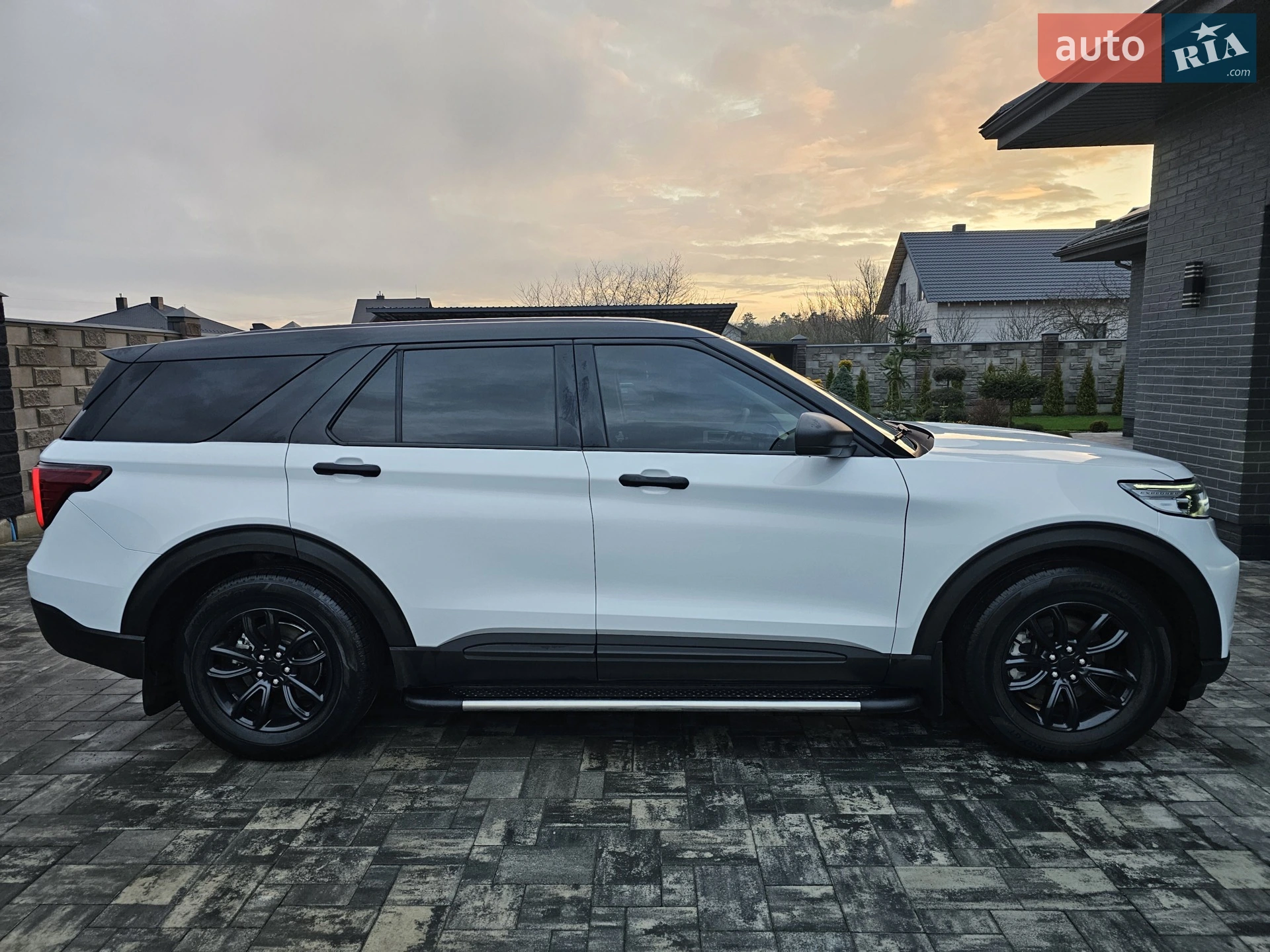 2021 Ford Explorer - фото 1