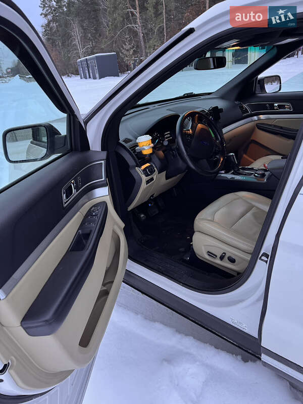Позашляховик / Кросовер Ford Explorer 2016 в Києві