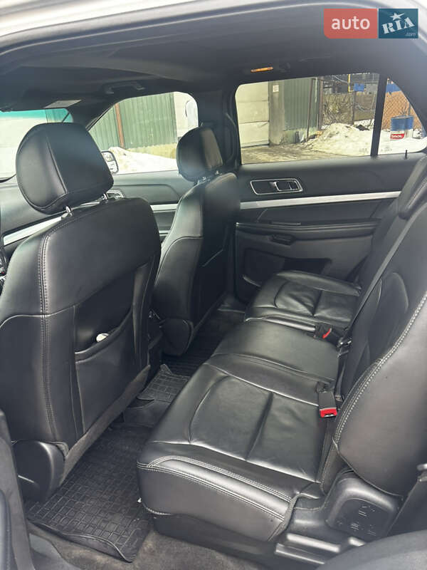Внедорожник / Кроссовер Ford Explorer 2016 в Ивано-Франковске