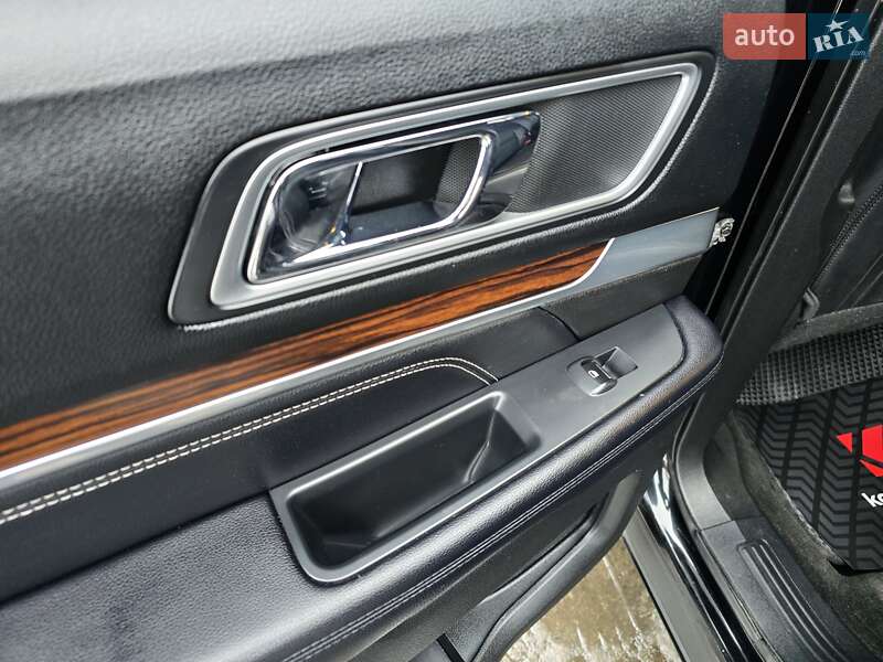 Позашляховик / Кросовер Ford Explorer 2016 в Хмельницькому