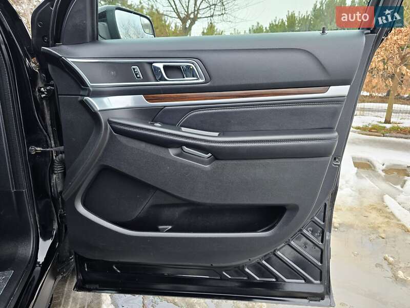 Позашляховик / Кросовер Ford Explorer 2016 в Хмельницькому