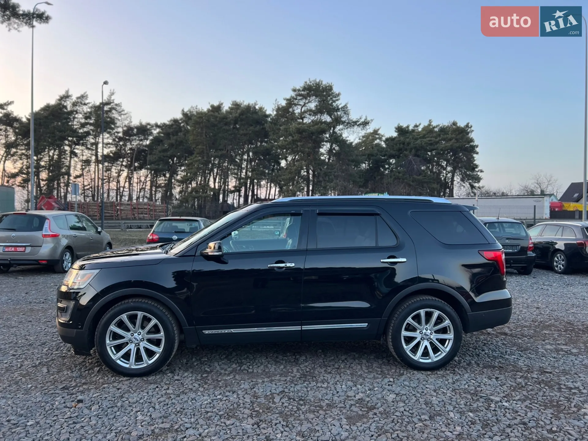 2015 Ford Explorer - мініатюра 5