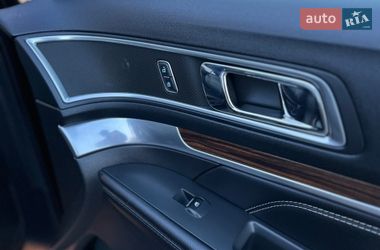 Позашляховик / Кросовер Ford Explorer 2015 в Бродах