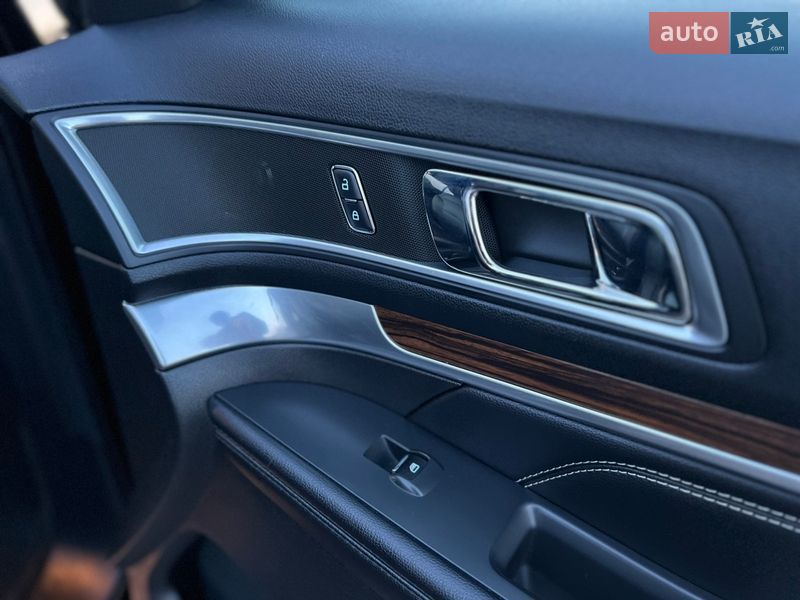 Позашляховик / Кросовер Ford Explorer 2015 в Бродах
