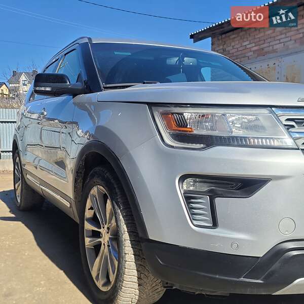 Внедорожник / Кроссовер Ford Explorer 2018 в Тернополе