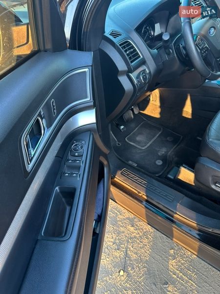 Внедорожник / Кроссовер Ford Explorer 2016 в Ковеле