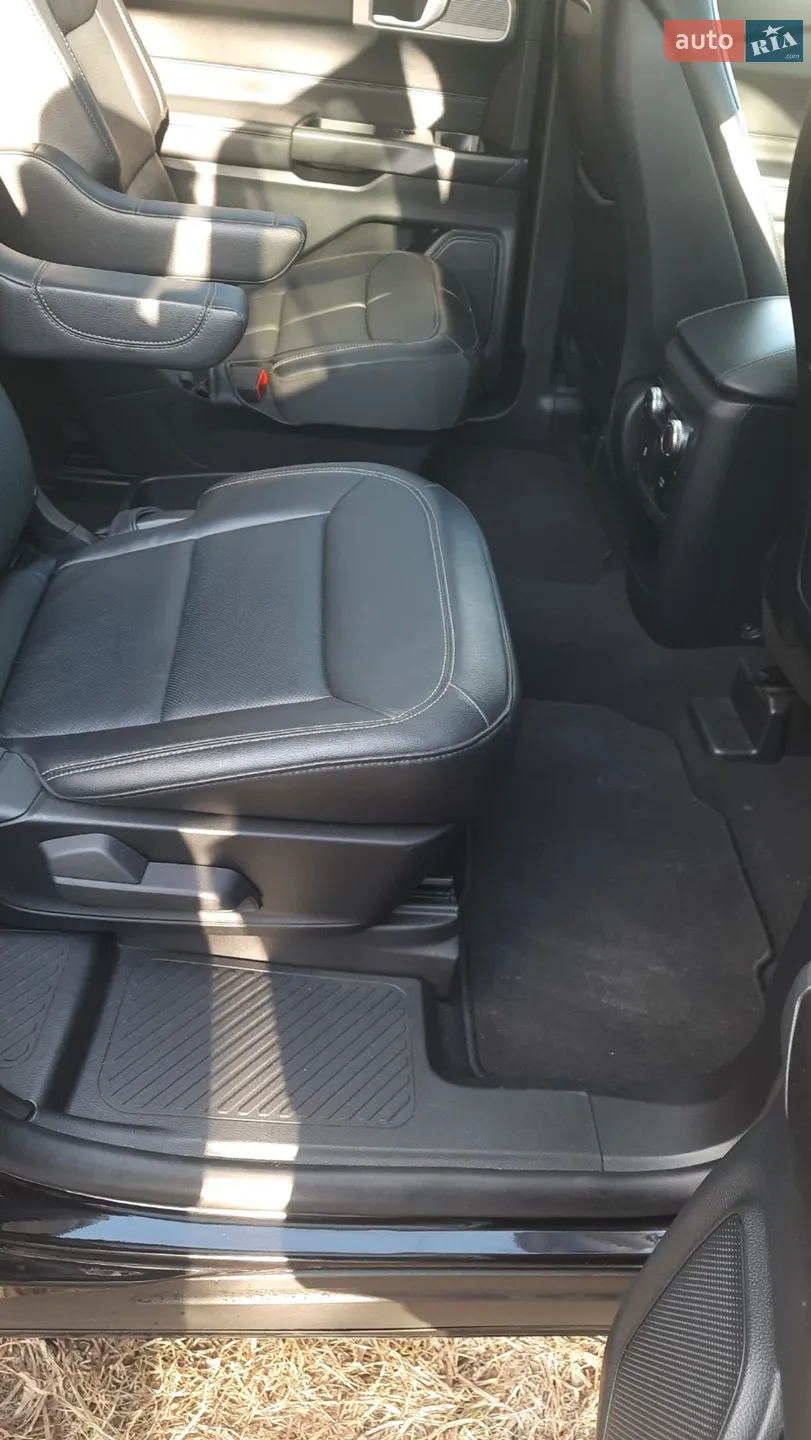 2020 Ford Explorer - мініатюра 27