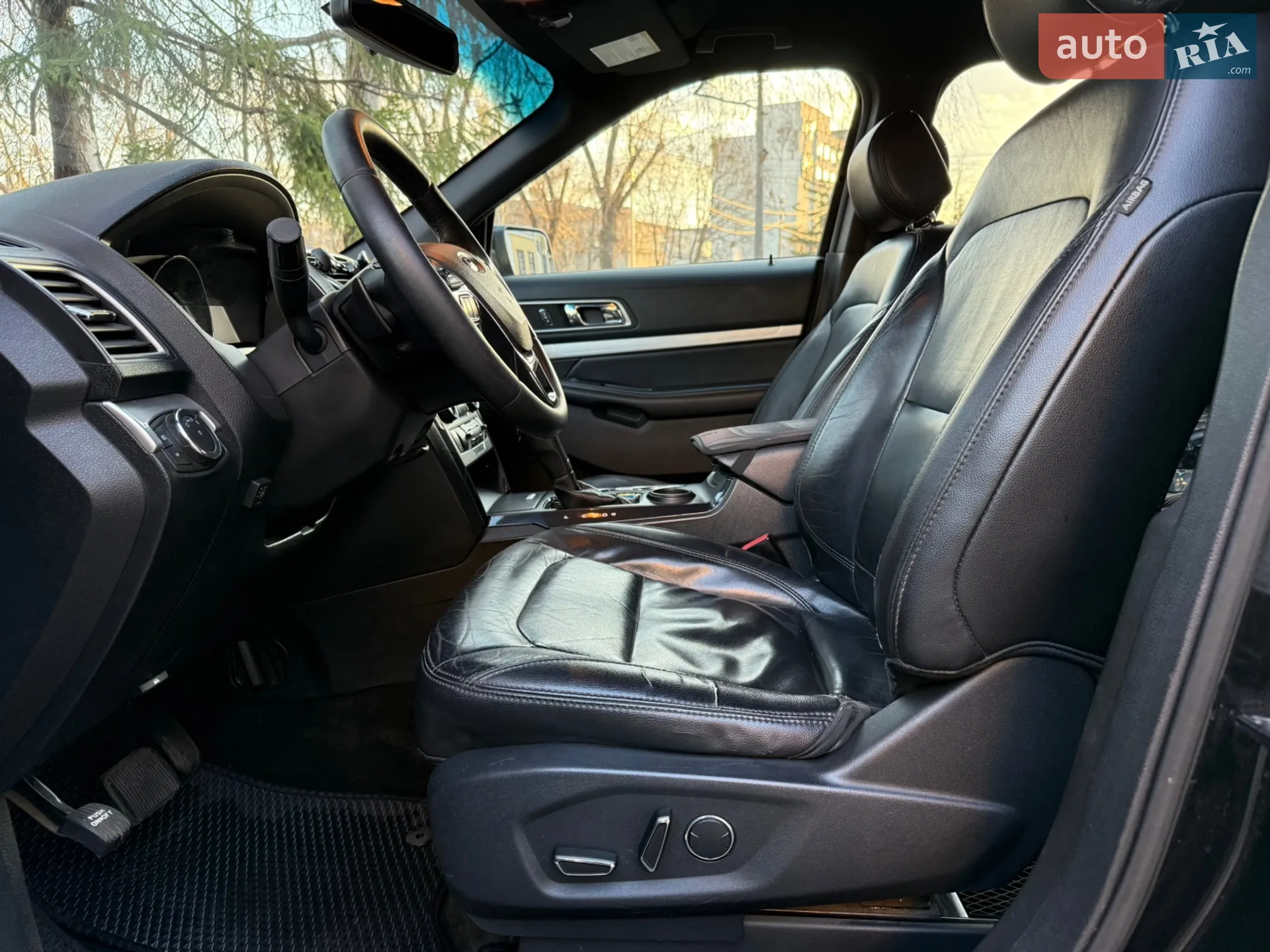 2015 Ford Explorer - мініатюра 24