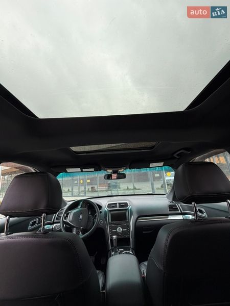 Внедорожник / Кроссовер Ford Explorer 2016 в Черновцах