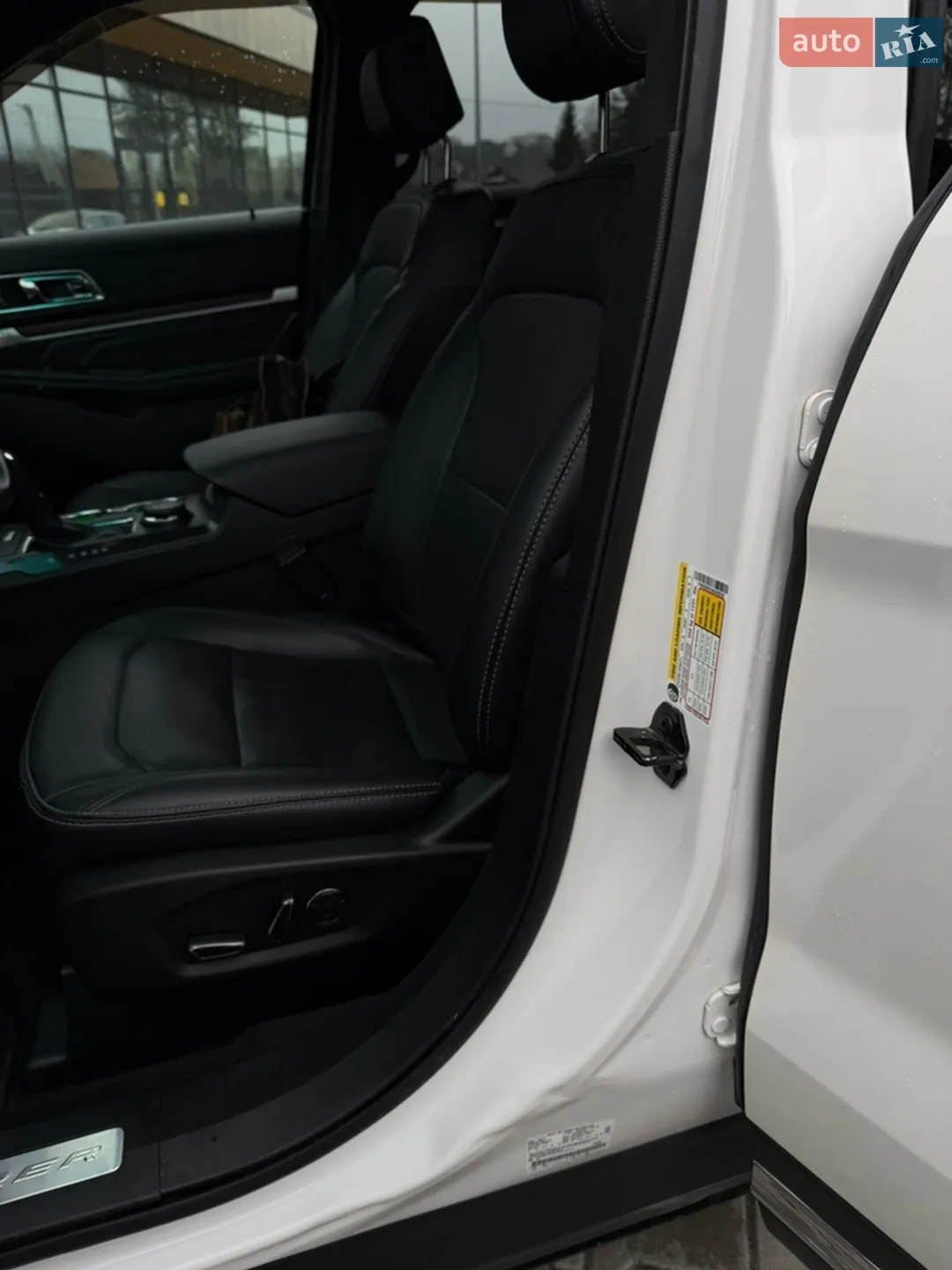 2016 Ford Explorer - мініатюра 40