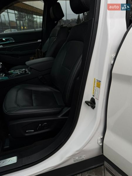 Внедорожник / Кроссовер Ford Explorer 2016 в Черновцах