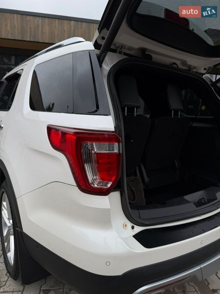 Внедорожник / Кроссовер Ford Explorer 2016 в Черновцах