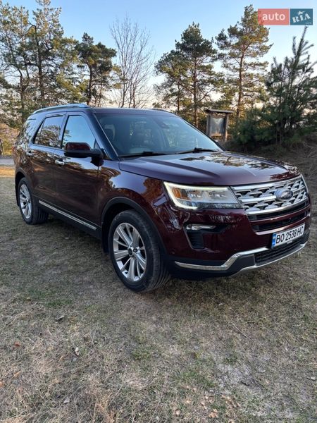 Позашляховик / Кросовер Ford Explorer 2018 в Кременці