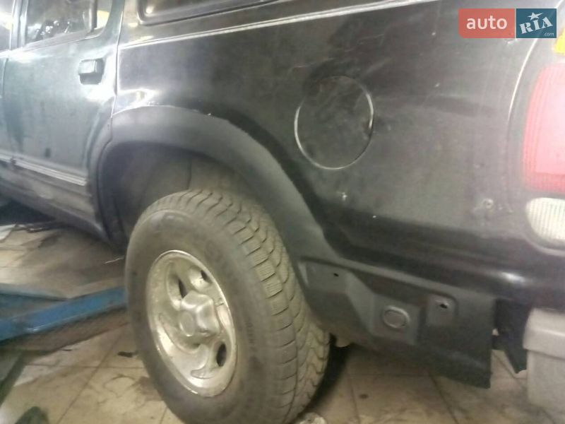 Внедорожник / Кроссовер Ford Explorer 1995 в Вышгороде