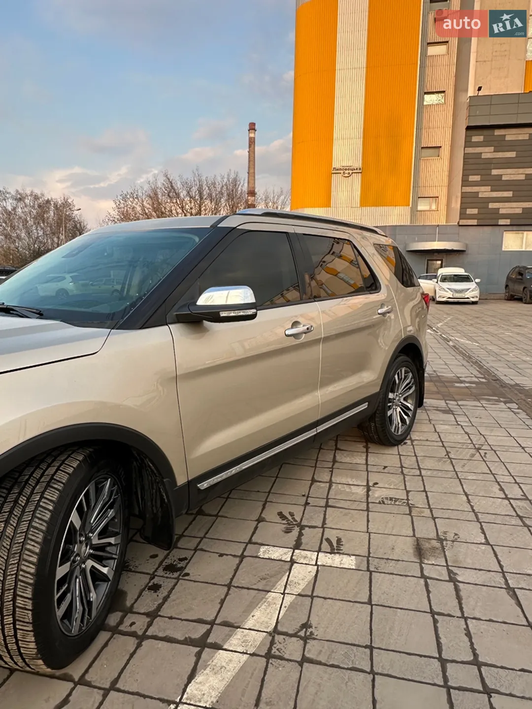 2017 Ford Explorer - мініатюра 4