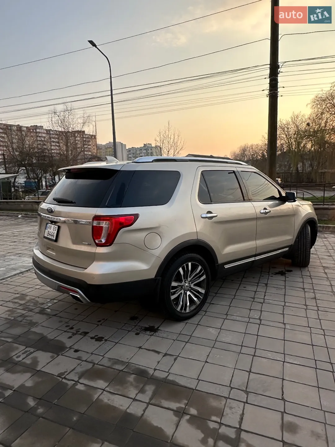 2017 Ford Explorer - мініатюра 9