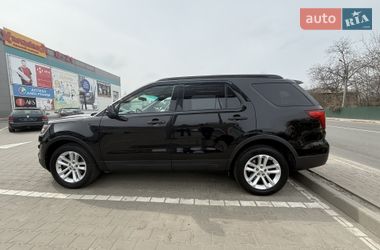 Внедорожник / Кроссовер Ford Explorer 2015 в Вишневом