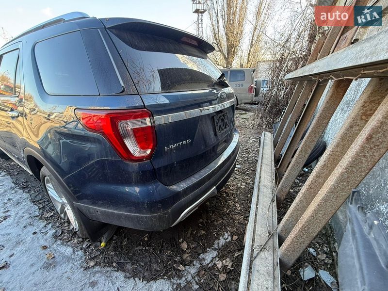 Внедорожник / Кроссовер Ford Explorer 2015 в Днепре