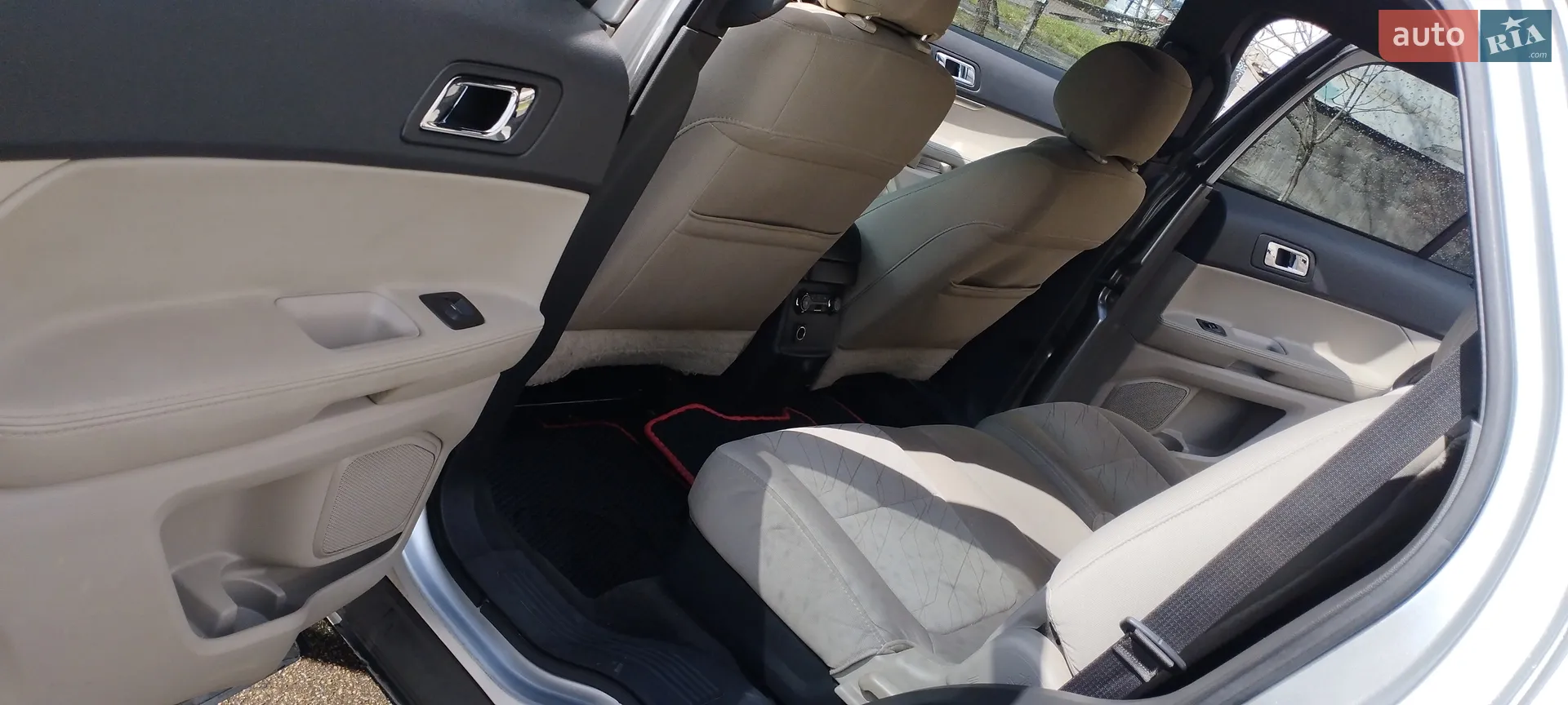 2013 Ford Explorer - мініатюра 8
