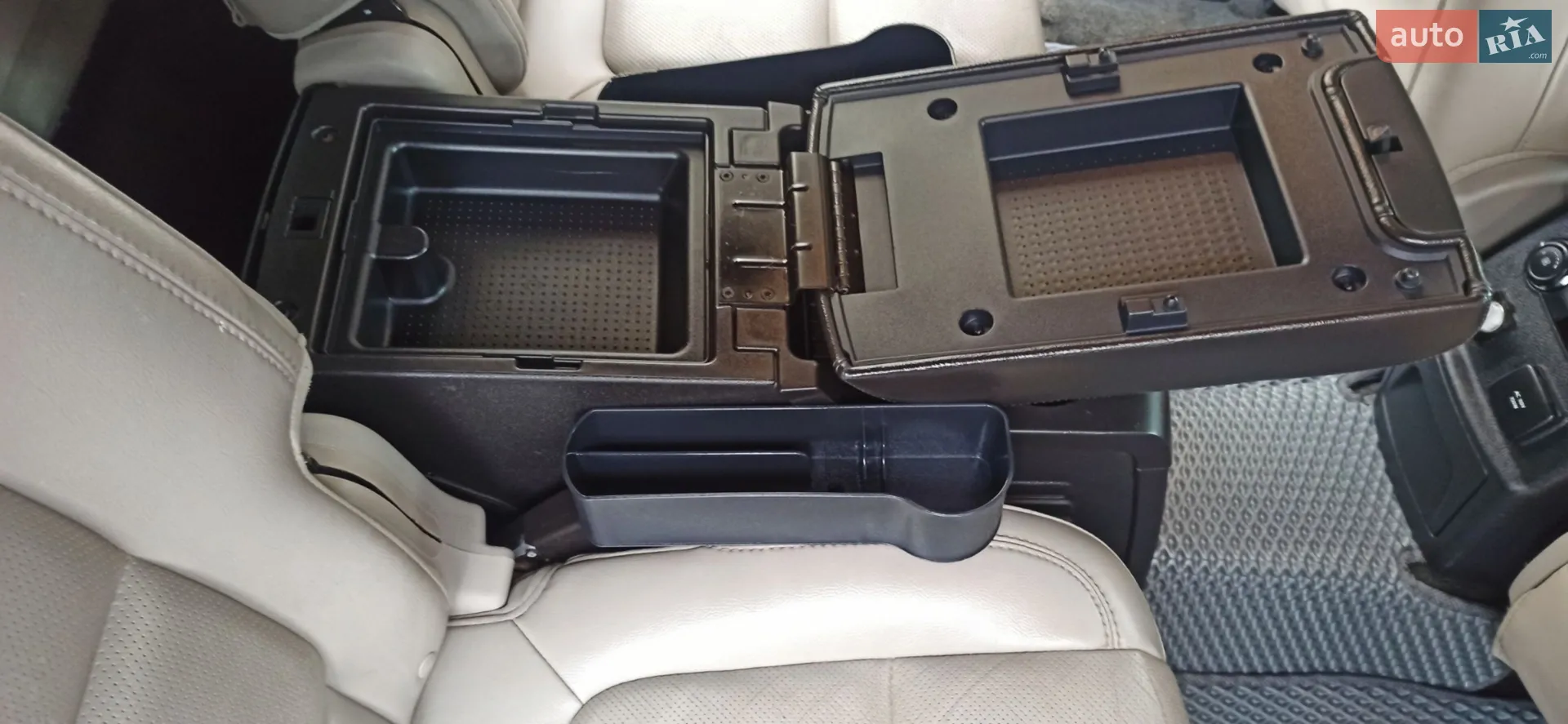 2011 Ford Explorer - мініатюра 76