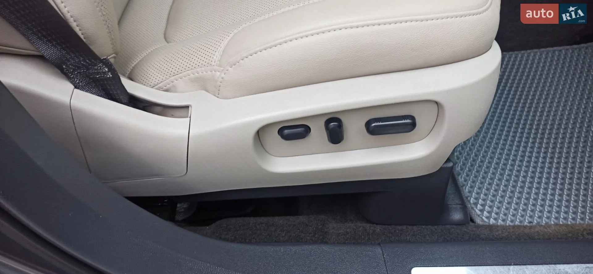 2011 Ford Explorer - мініатюра 85