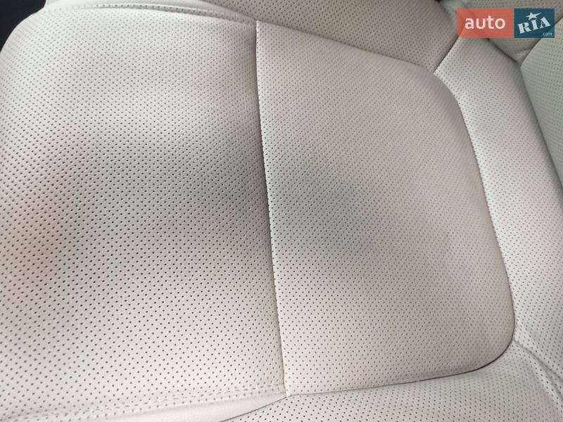 Позашляховик / Кросовер Ford Explorer 2011 в Чернівцях