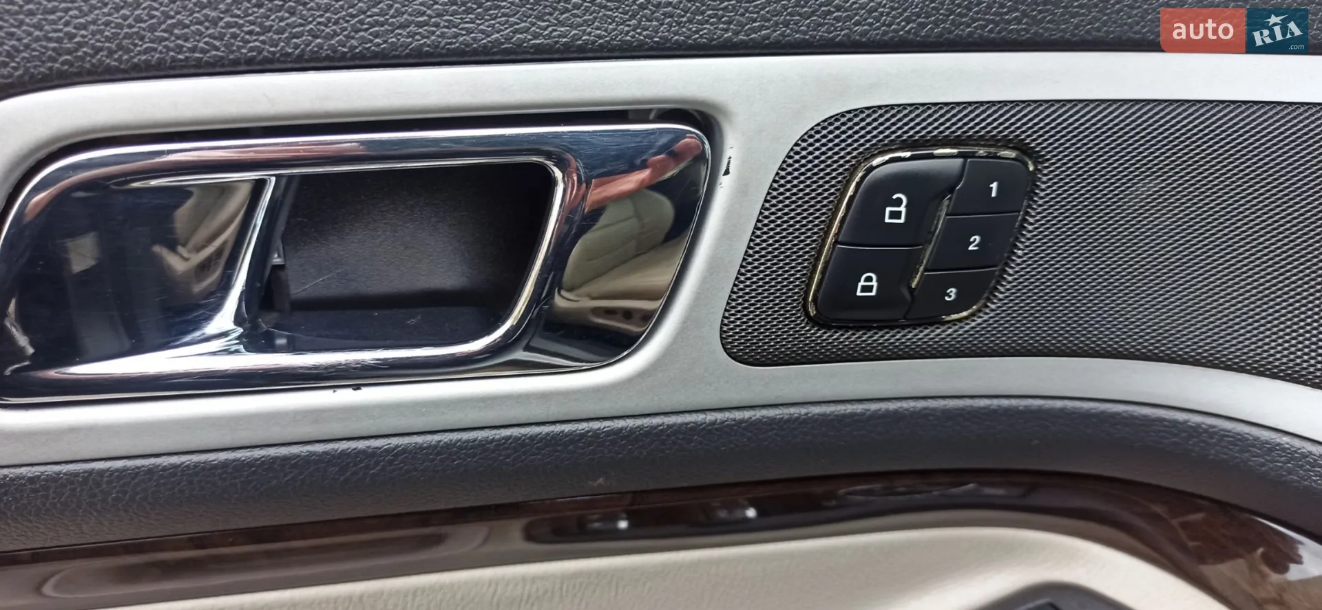 2011 Ford Explorer - мініатюра 92