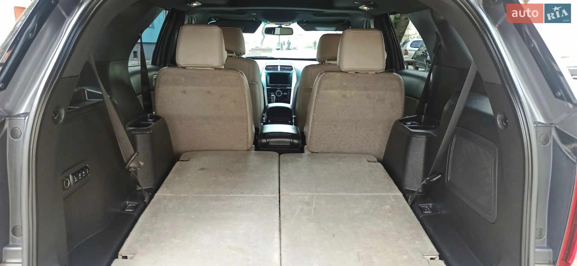2011 Ford Explorer - мініатюра 147
