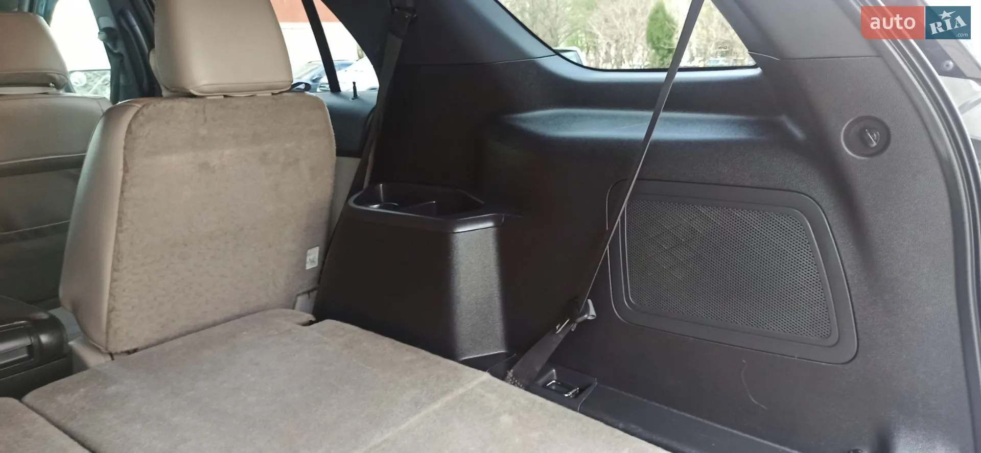2011 Ford Explorer - мініатюра 138