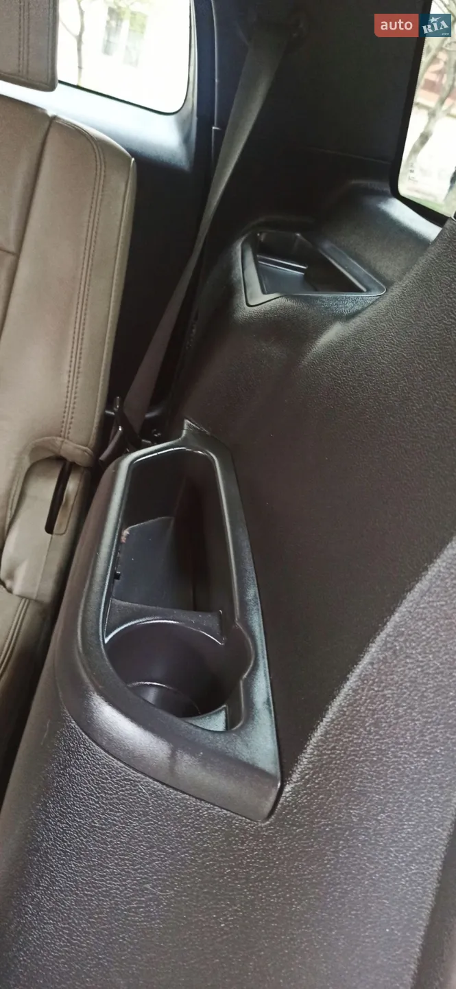 2011 Ford Explorer - мініатюра 140