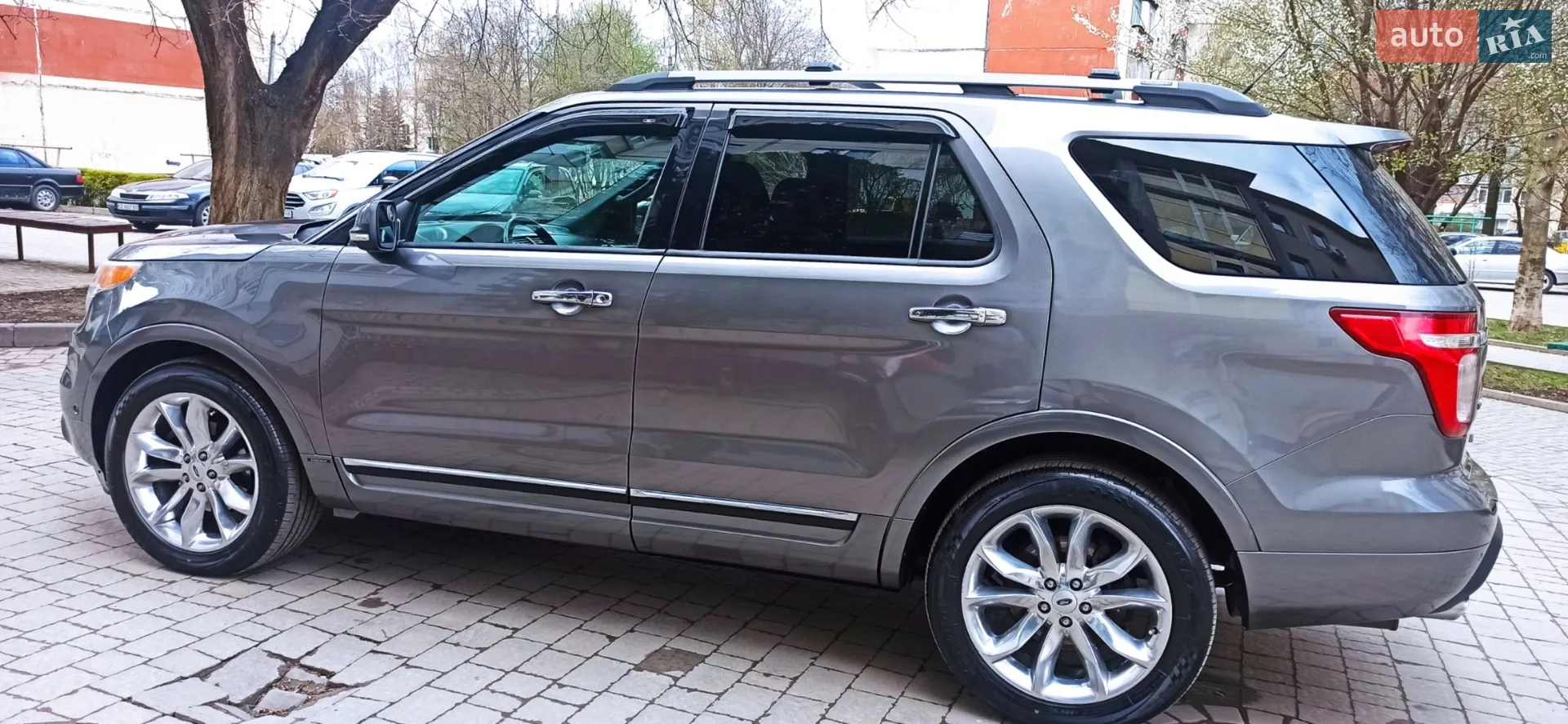 2011 Ford Explorer - мініатюра 24