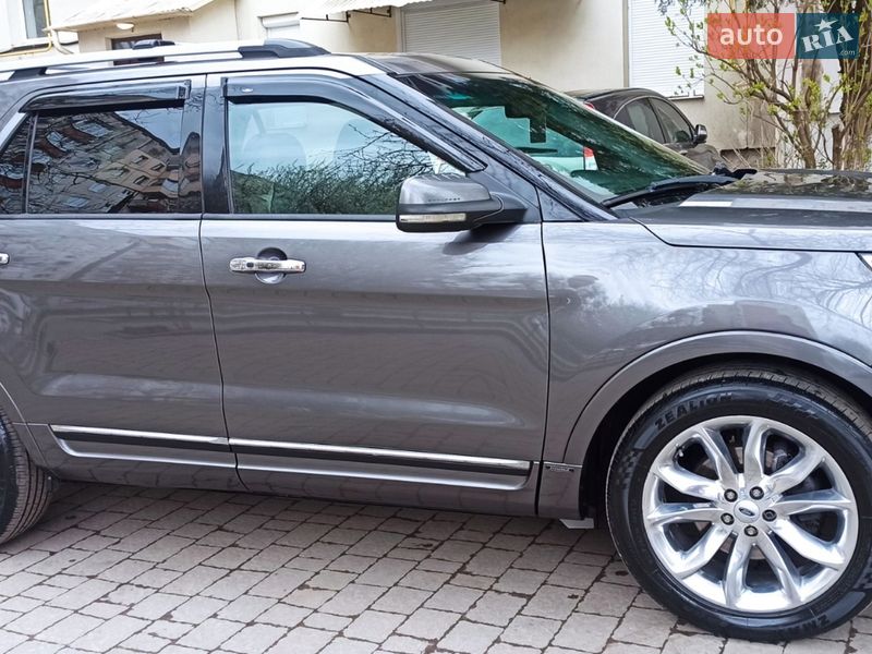Позашляховик / Кросовер Ford Explorer 2011 в Чернівцях