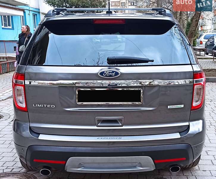 Позашляховик / Кросовер Ford Explorer 2011 в Чернівцях