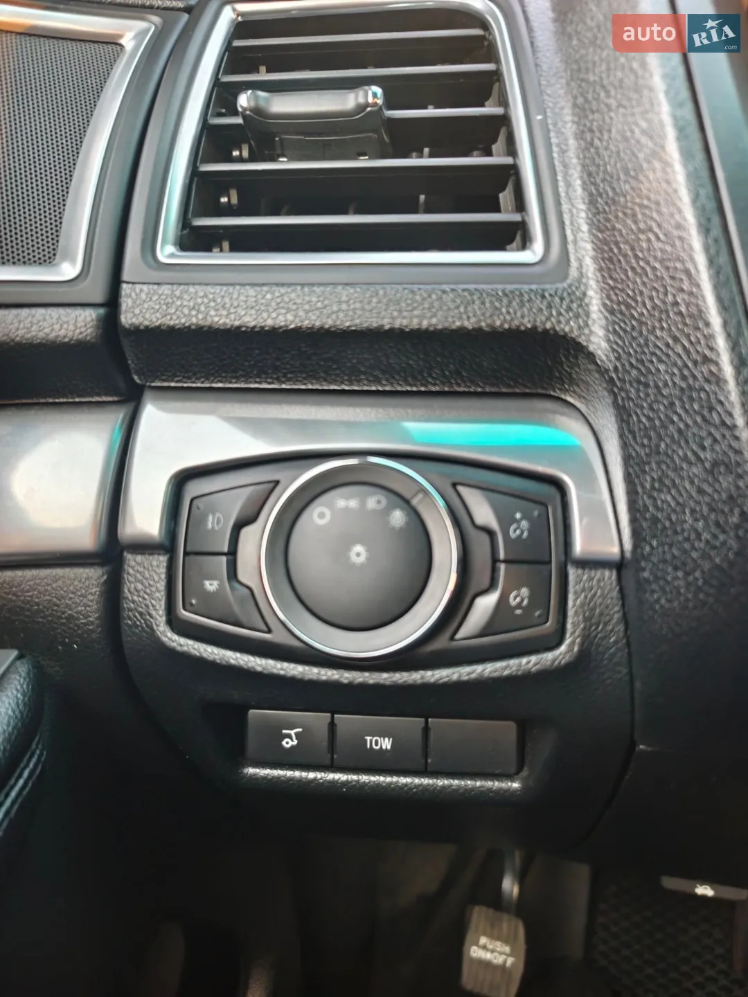 2016 Ford Explorer - мініатюра 4