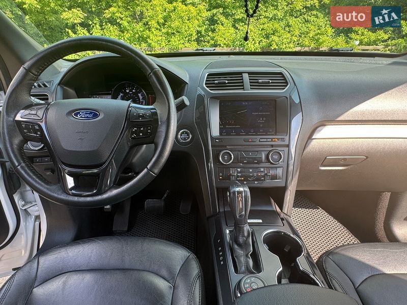 Позашляховик / Кросовер Ford Explorer 2018 в Києві