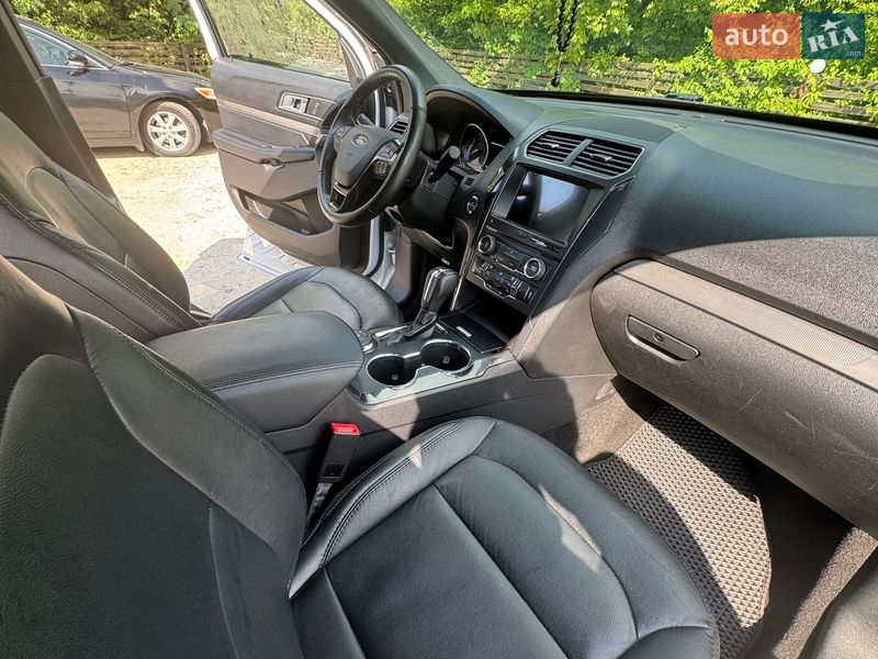 Позашляховик / Кросовер Ford Explorer 2018 в Києві