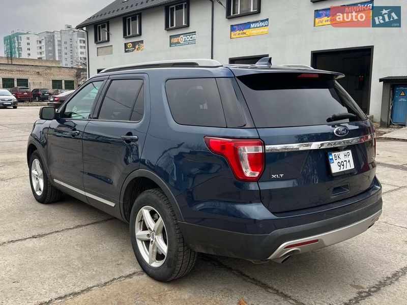 Позашляховик / Кросовер Ford Explorer 2016 в Вараші