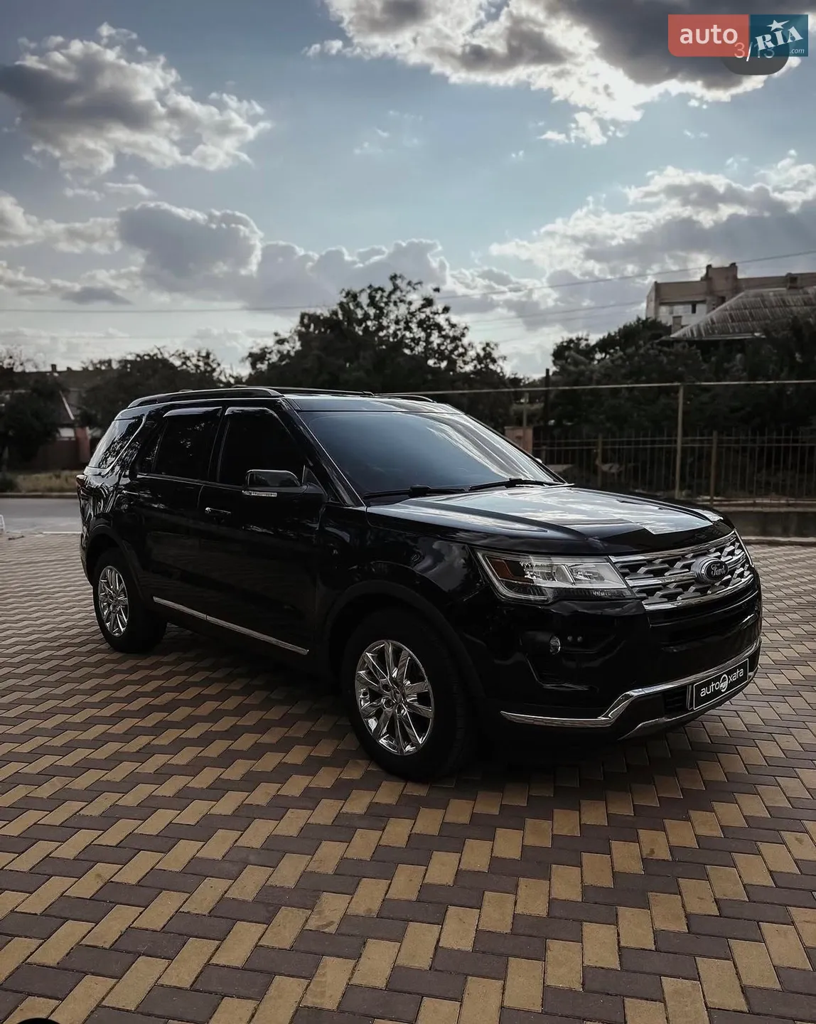 2017 Ford Explorer - мініатюра 3