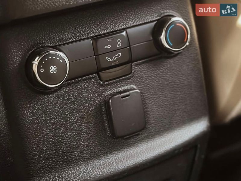 Позашляховик / Кросовер Ford Explorer 2017 в Миколаєві