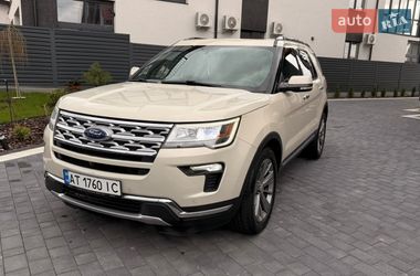 Позашляховик / Кросовер Ford Explorer 2017 в Івано-Франківську