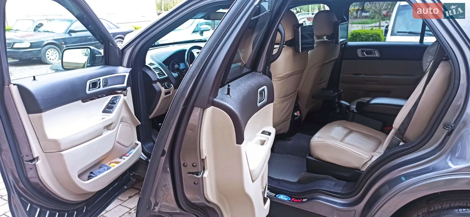 2011 Ford Explorer - мініатюра 12