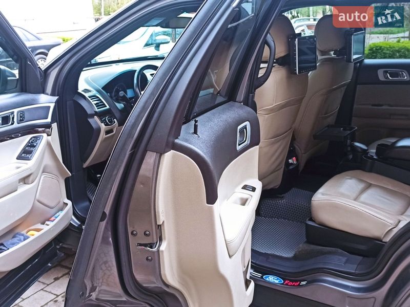 Позашляховик / Кросовер Ford Explorer 2011 в Чернівцях