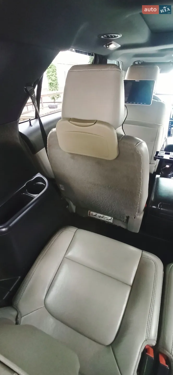 2011 Ford Explorer - мініатюра 142