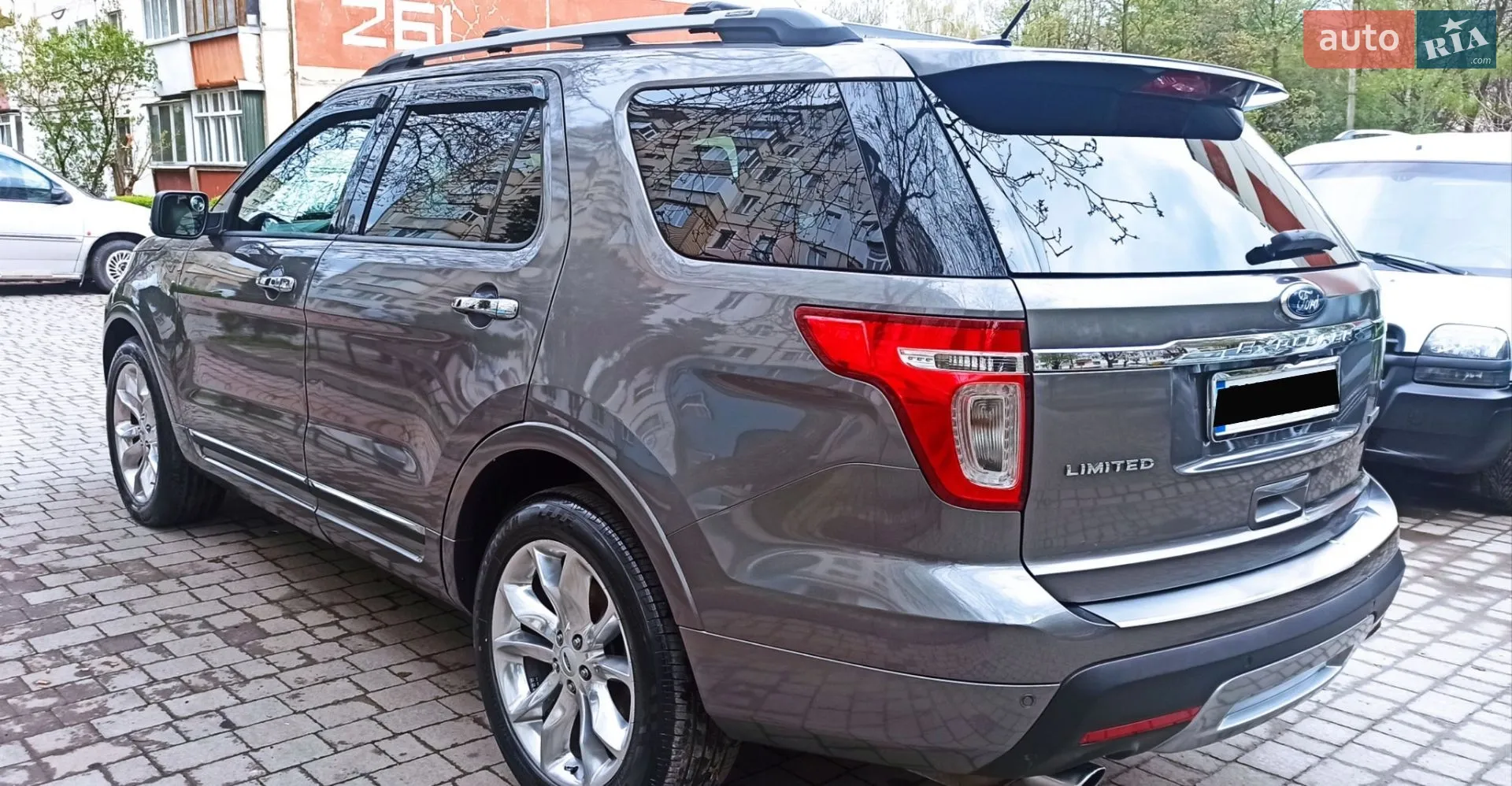 2011 Ford Explorer - мініатюра 12