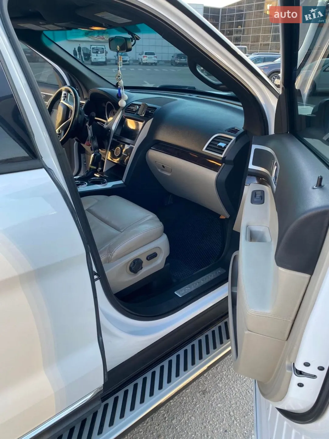 2013 Ford Explorer - мініатюра 20