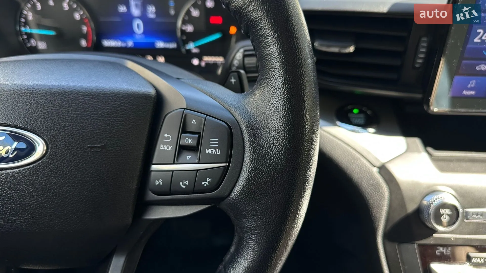 2020 Ford Explorer - мініатюра 13